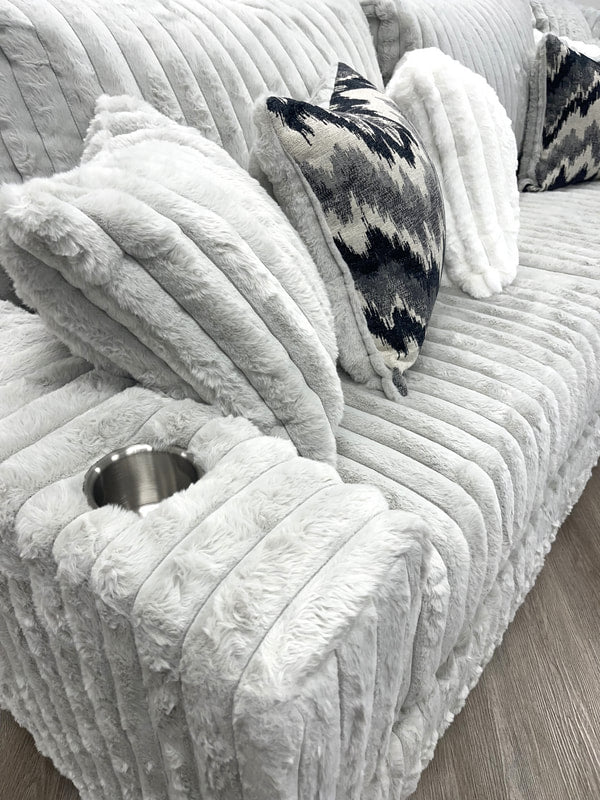 9600 - Oversized Sectional