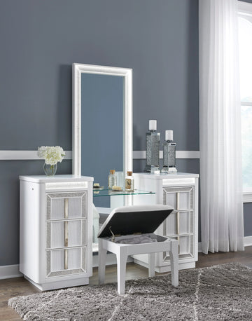 B822 - Vanity w/Stool