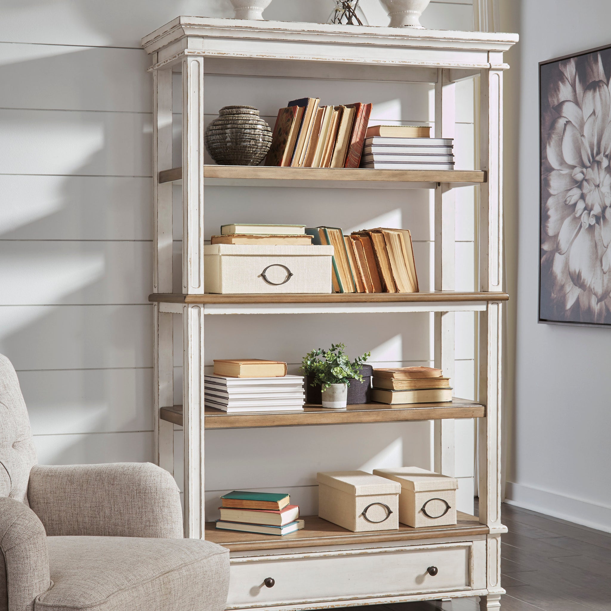 H743-70 - Bookcase